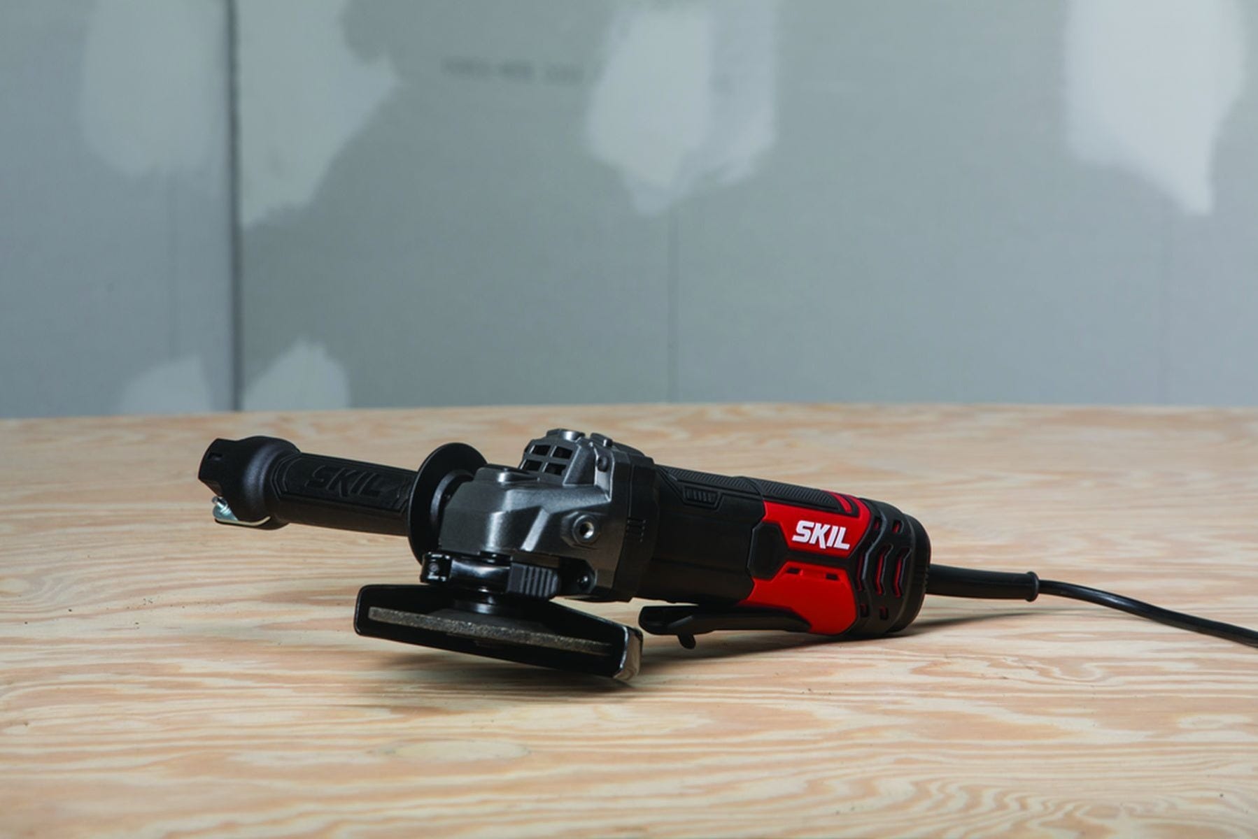 SKIL AG242001 8 Amp 5" Corded Angle Grinder