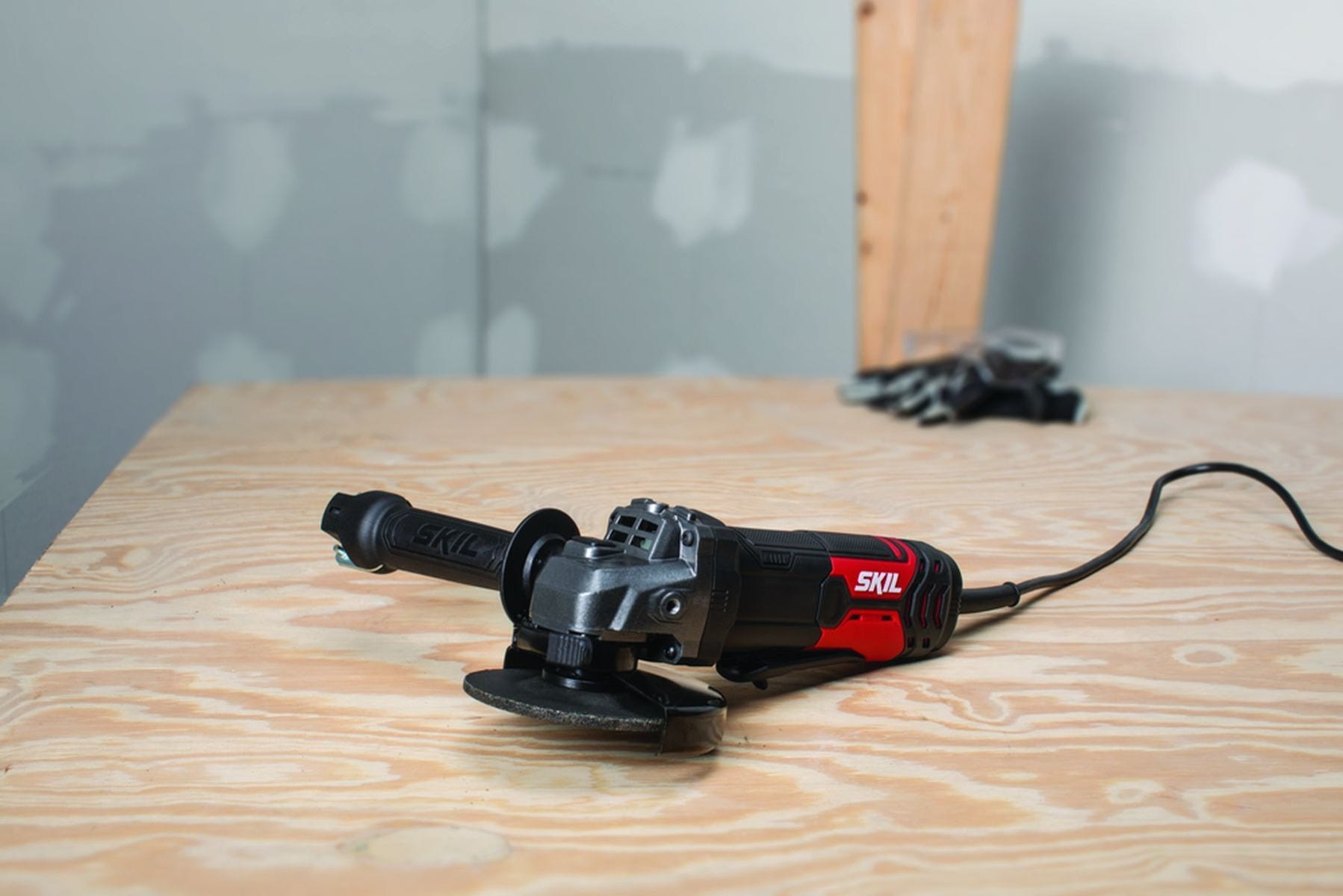 SKIL AG242001 8 Amp 5" Corded Angle Grinder
