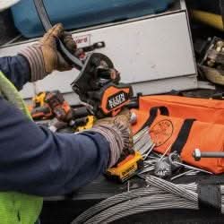 Klein Tools BAT20GD1 Battery-Operated EHS Closed-Jaw Cutter, 2 Ah