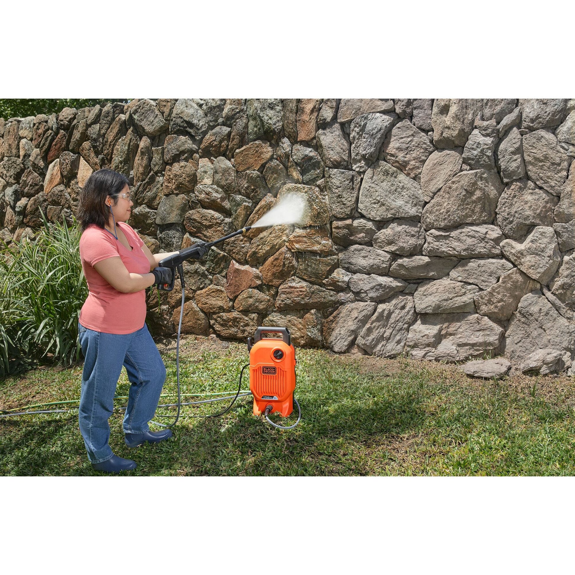 Black & Decker BEPW1700 1700 PSI 1.2 GPM Cold Water Electric Pressure Washer