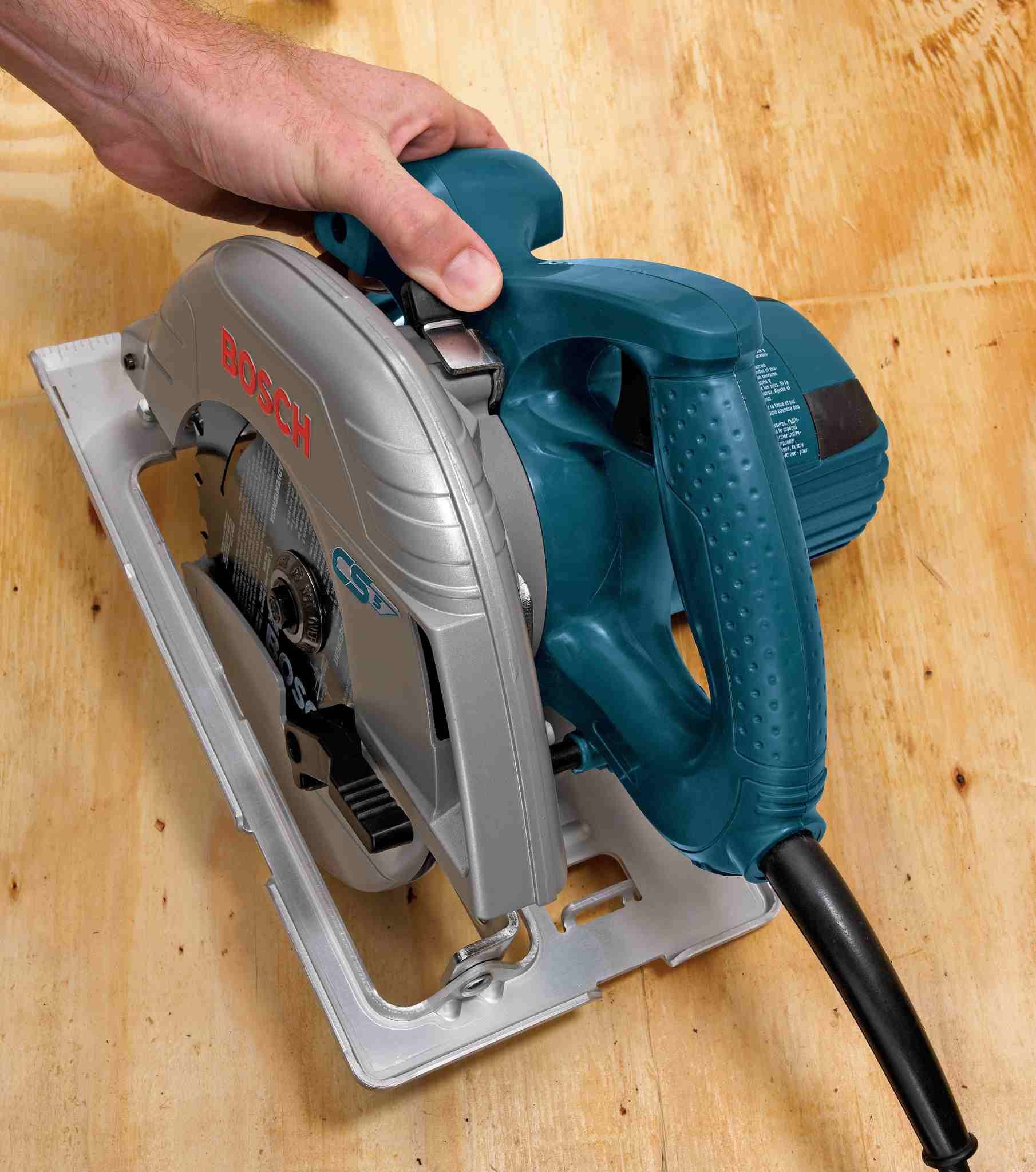 Bosch CS5 7-1/4 In. 15 A Left Blade Circular Saw