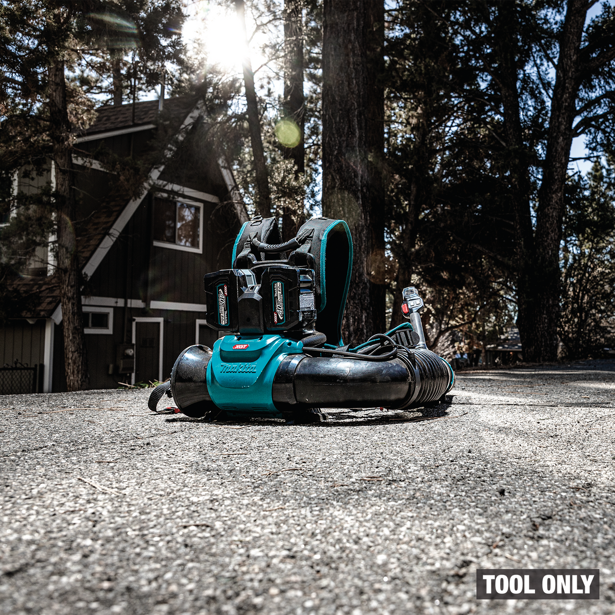 Makita 40V max XGT Brushless Backpack Blower (GBU04Z) - on the job site 20