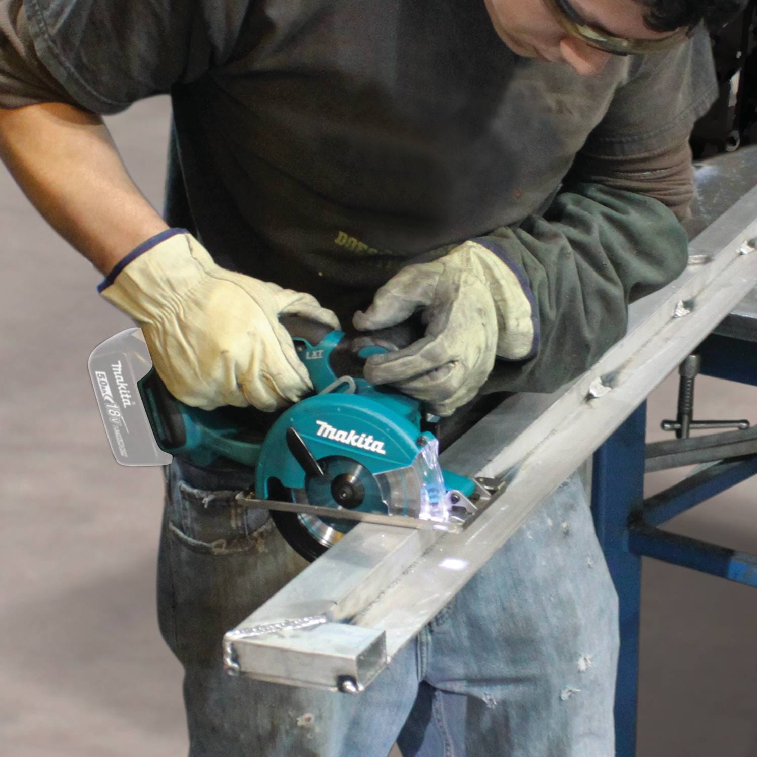 Makita XSC01Z 18V LXT Lithium-Ion Cordless 5-3/8" Metal Cutting Saw, Tool Only