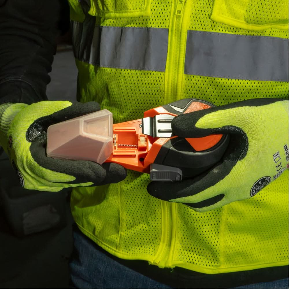 Klein Tools CHLK50R Auto-Retracting Chalk Line with Red Chalk