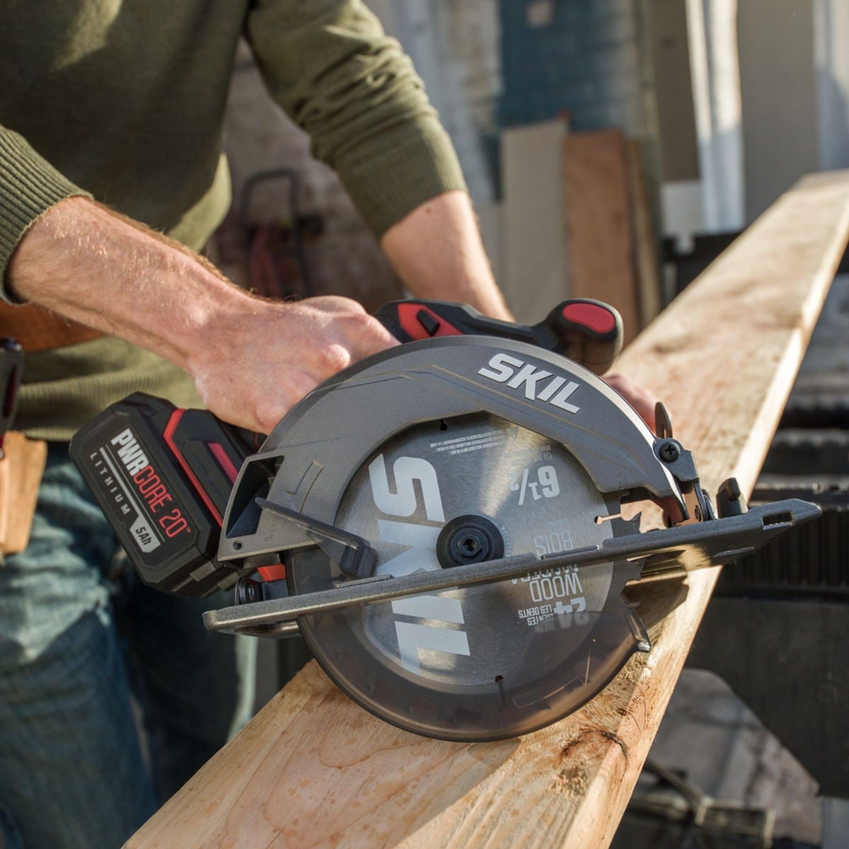 SKIL CR5413-1A PWR CORE 20 Brushless 20V 6-1/2'' Circular Saw Kit with 4.0 Ah Battery and Auto PWR JUMP Charger