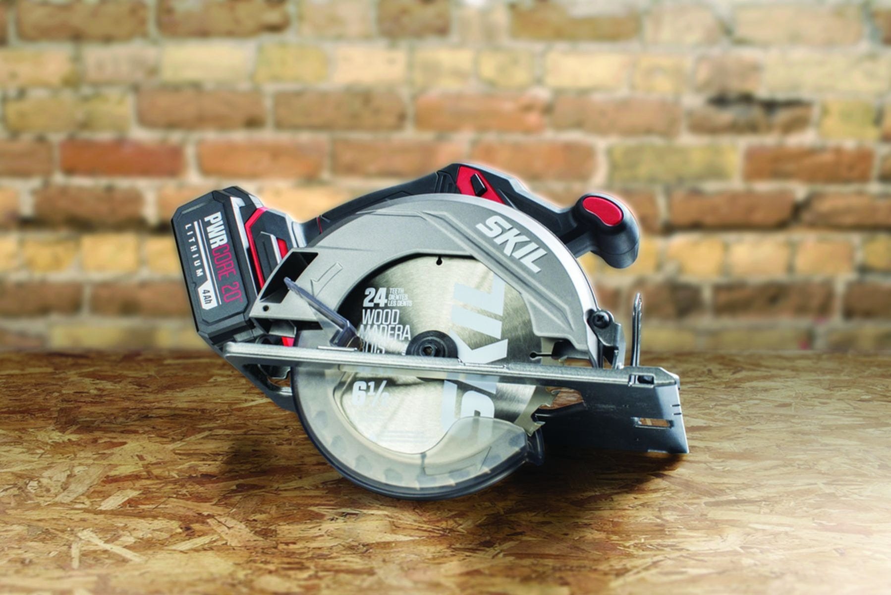 SKIL CR5413-1A PWR CORE 20 Brushless 20V 6-1/2'' Circular Saw Kit with 4.0 Ah Battery and Auto PWR JUMP Charger
