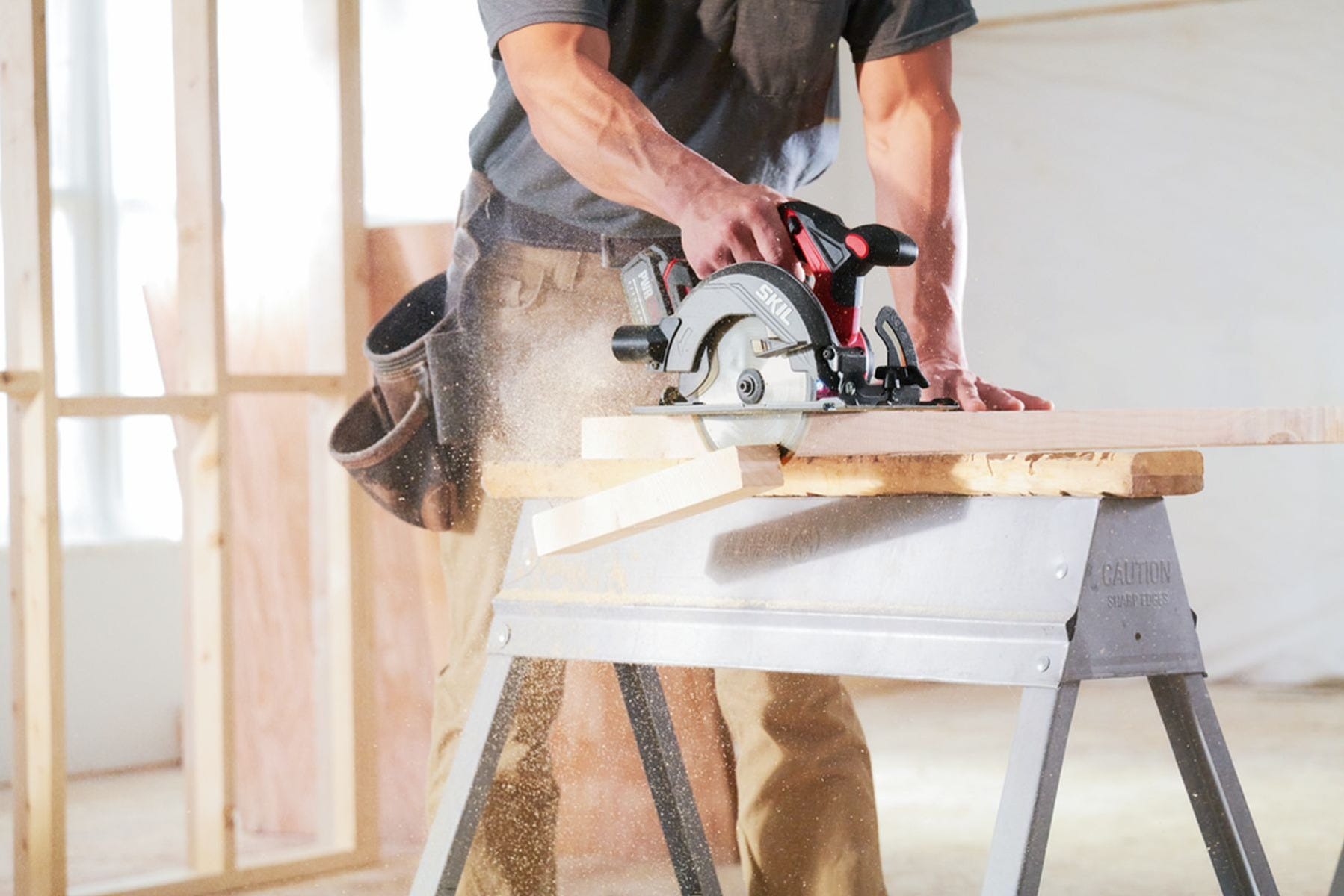 SKIL CR5413-1A PWR CORE 20 Brushless 20V 6-1/2'' Circular Saw Kit with 4.0 Ah Battery and Auto PWR JUMP Charger