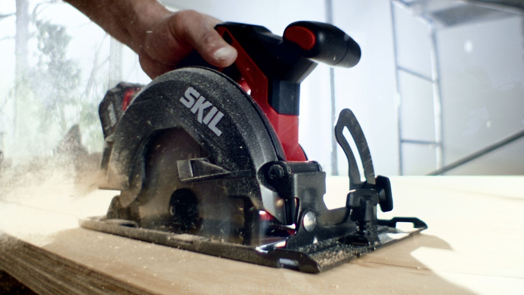 SKIL CR5413-1A PWR CORE 20 Brushless 20V 6-1/2'' Circular Saw Kit with 4.0 Ah Battery and Auto PWR JUMP Charger