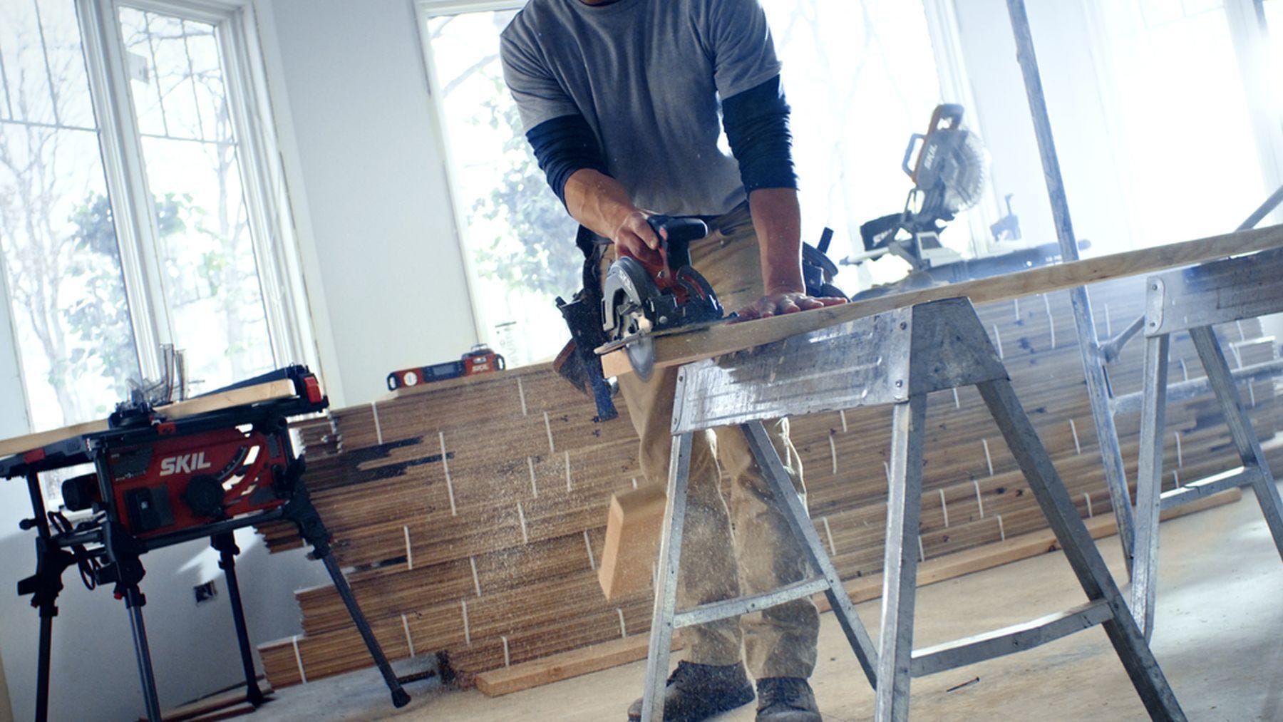 SKIL CR5413-1A PWR CORE 20 Brushless 20V 6-1/2'' Circular Saw Kit with 4.0 Ah Battery and Auto PWR JUMP Charger