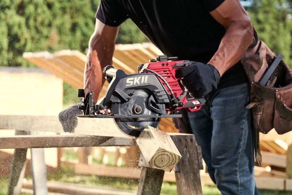 SKIL CR5429B-20 PWR CORE 20 XP Brushless 20V 7-1/4-in. Rear Handle Circular Saw