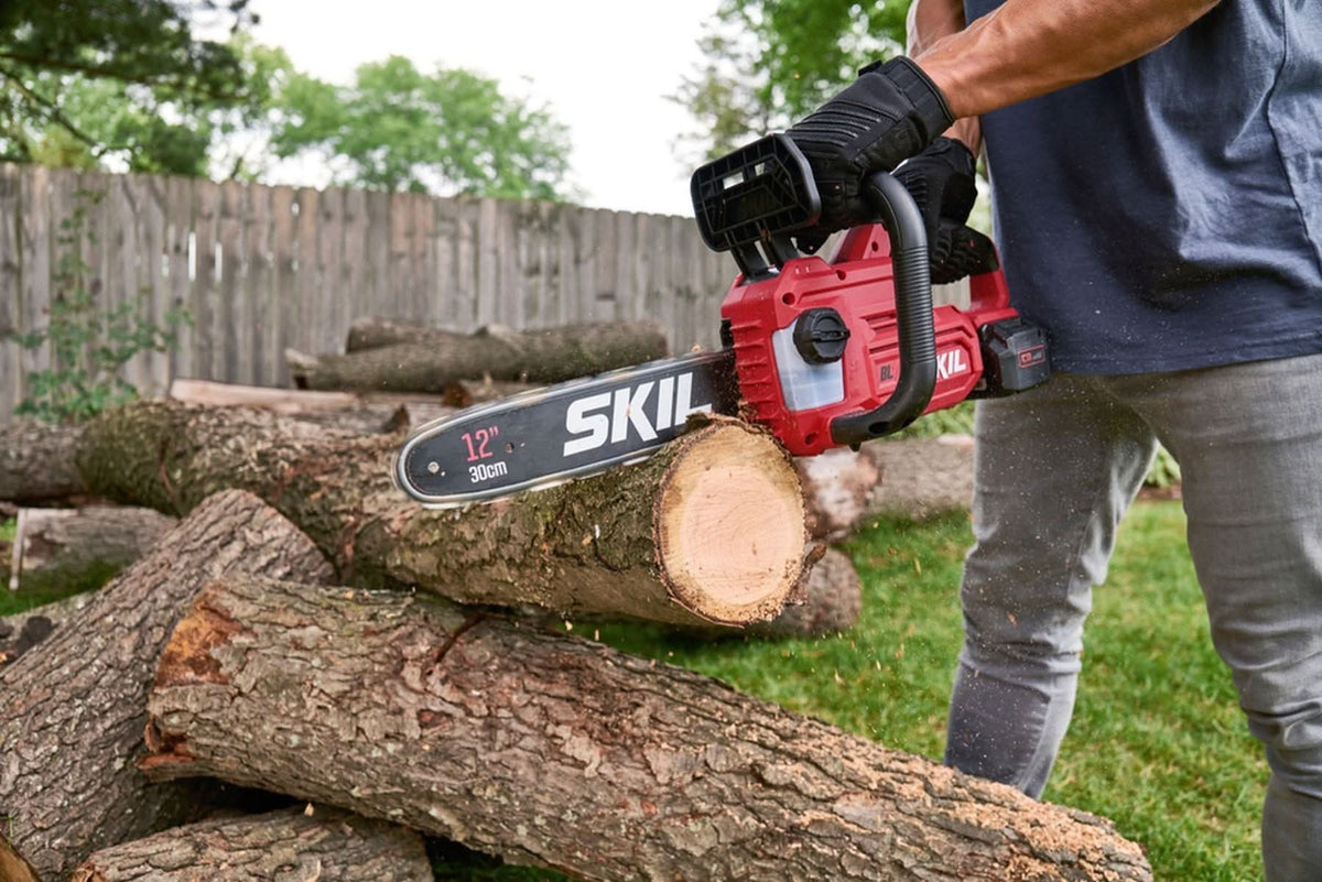 SKIL CS4562B-10 PWR CORE 20 Brushless 12 IN. Chain Saw with 4.0Ah Battery and Charger