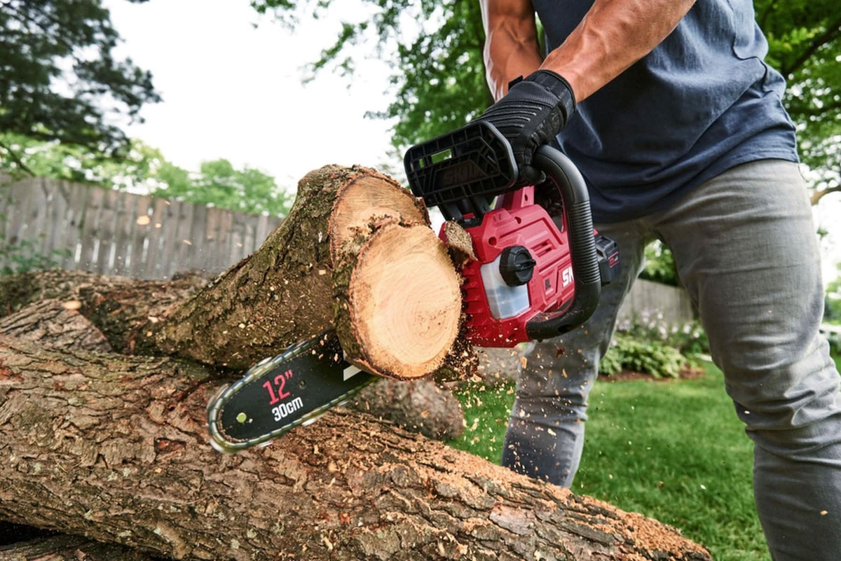 SKIL CS4562B-10 PWR CORE 20 Brushless 12 IN. Chain Saw with 4.0Ah Battery and Charger