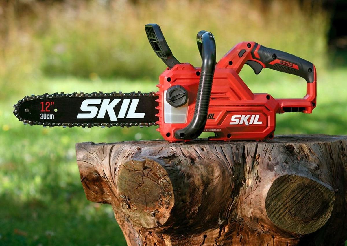 SKIL CS4562B-10 PWR CORE 20 Brushless 12 IN. Chain Saw with 4.0Ah Battery and Charger