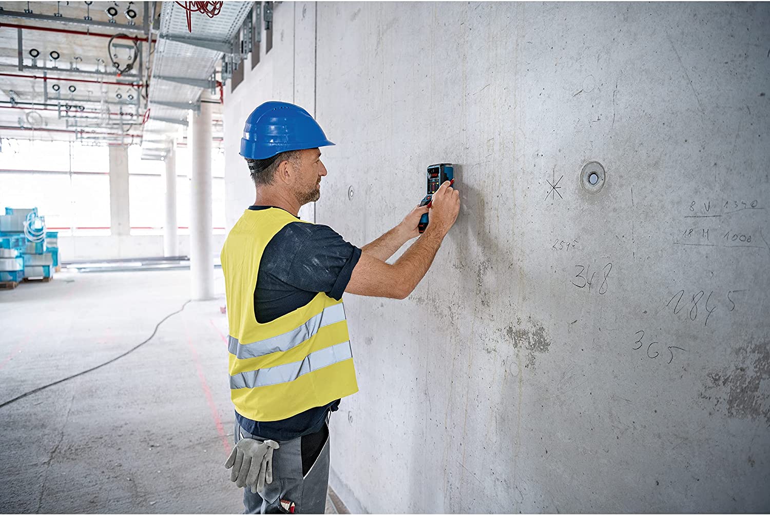 Bosch D-TECT200C 12V Professional Wall/Floor Scanner with Radar