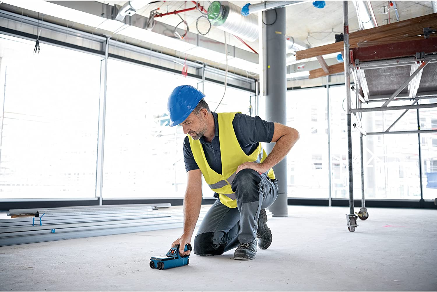 Bosch D-TECT200C 12V Professional Wall/Floor Scanner with Radar