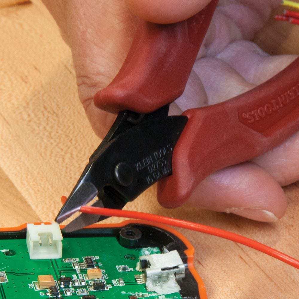 Klein Tools D275-5 Diagonal Cutting Pliers, Flush Cutter, Lightweight, 5-Inch