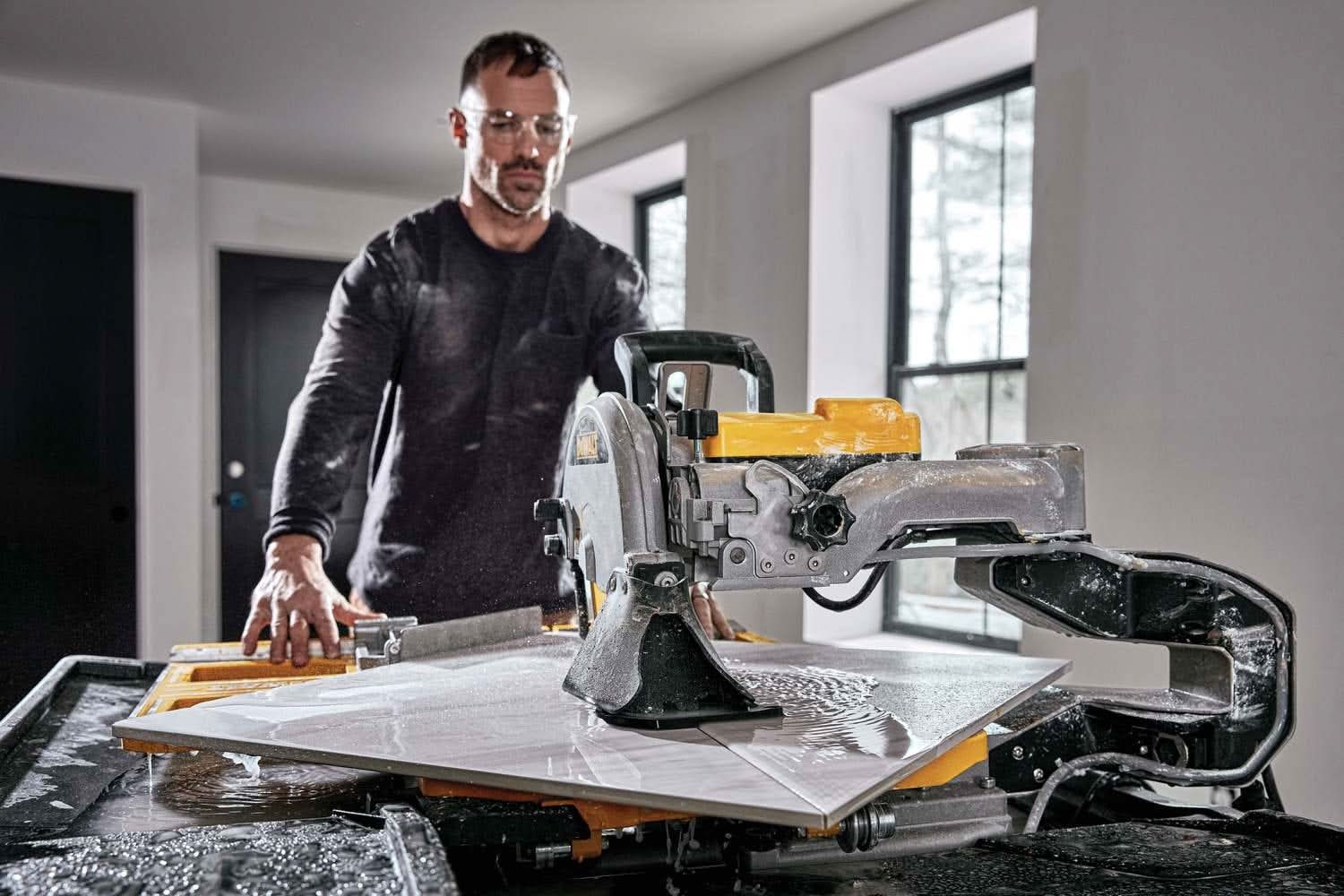 DeWalt D36000 Corded High Capacity 10-Inch Wet Tile Saw – Tool Nut