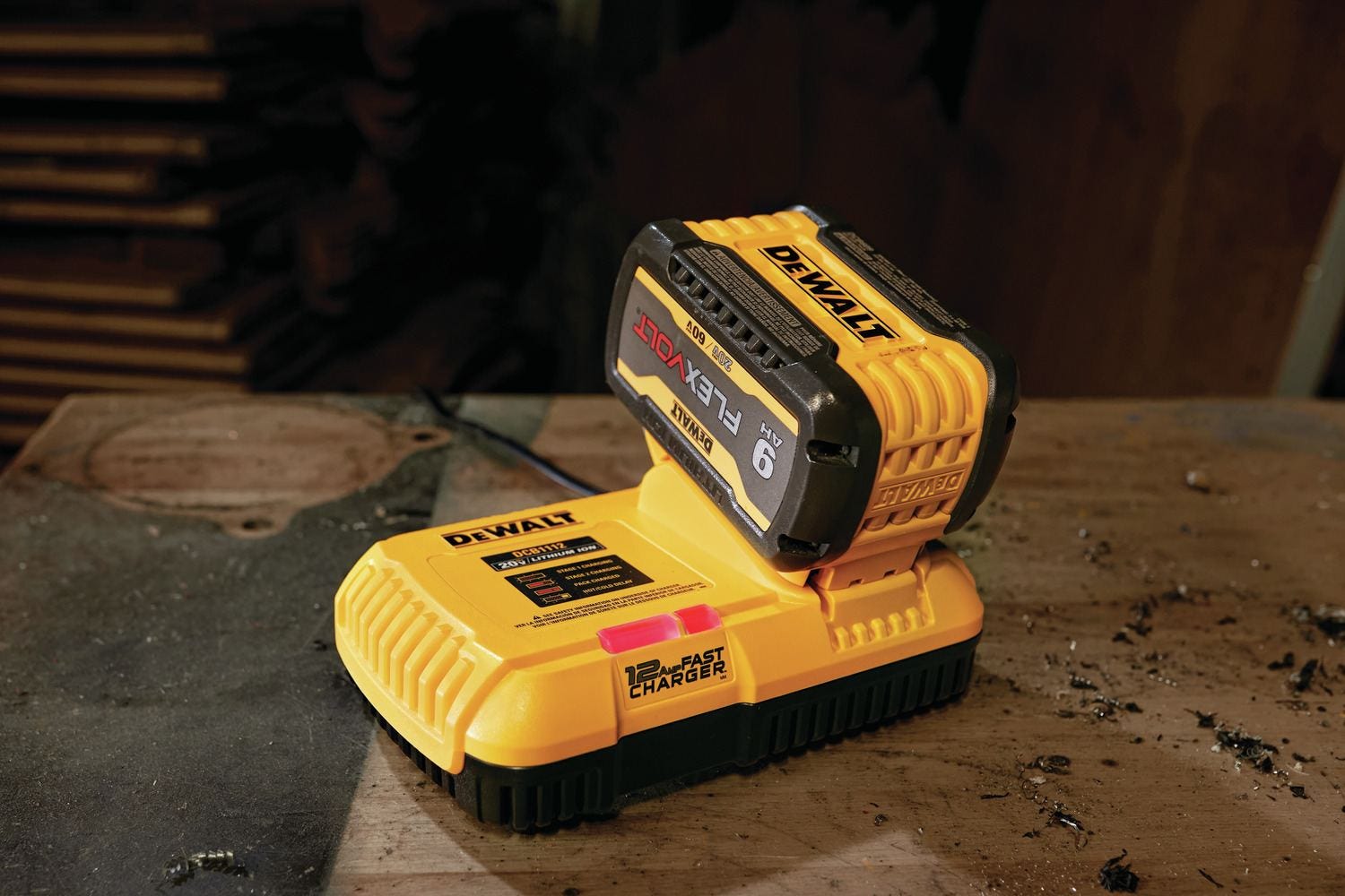 DeWalt DCB1112 12-Amp Fast Charger for 20V/FlexVOLT Batteries