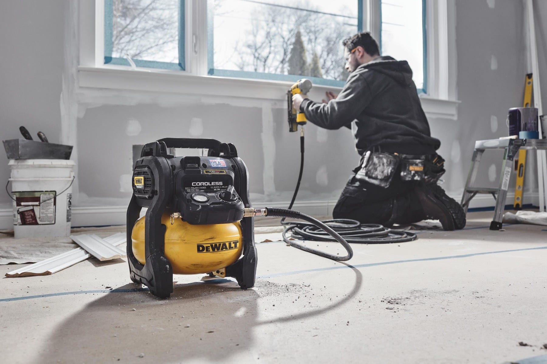 DeWalt DCC2520B 20V MAX 2-1/2 Gal. Brushless Cordless Air Compressor, Tool Only