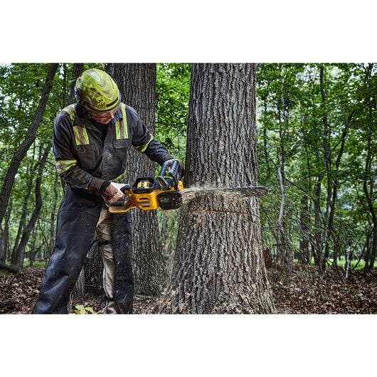 DeWALT DCCS677Y1 FLEXVOLT 60V MAX 20-in. Brushless Chainsaw 12.0Ah Kit