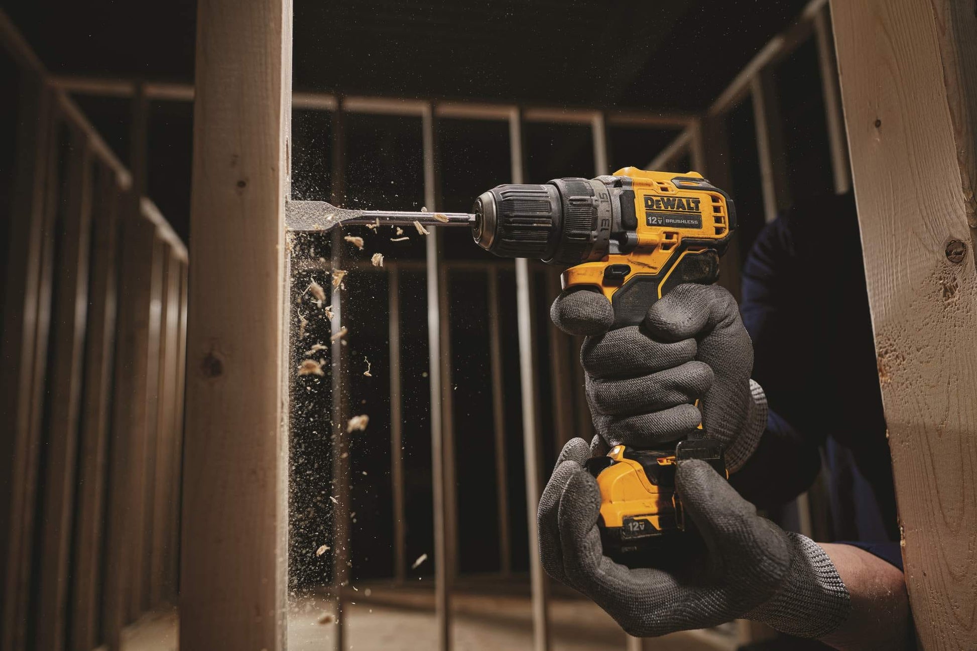 DeWALT DCD701F2 XTREME 12V MAX Brushless 3/8-inch Cordless Drill/Driver 2.0Ah Kit