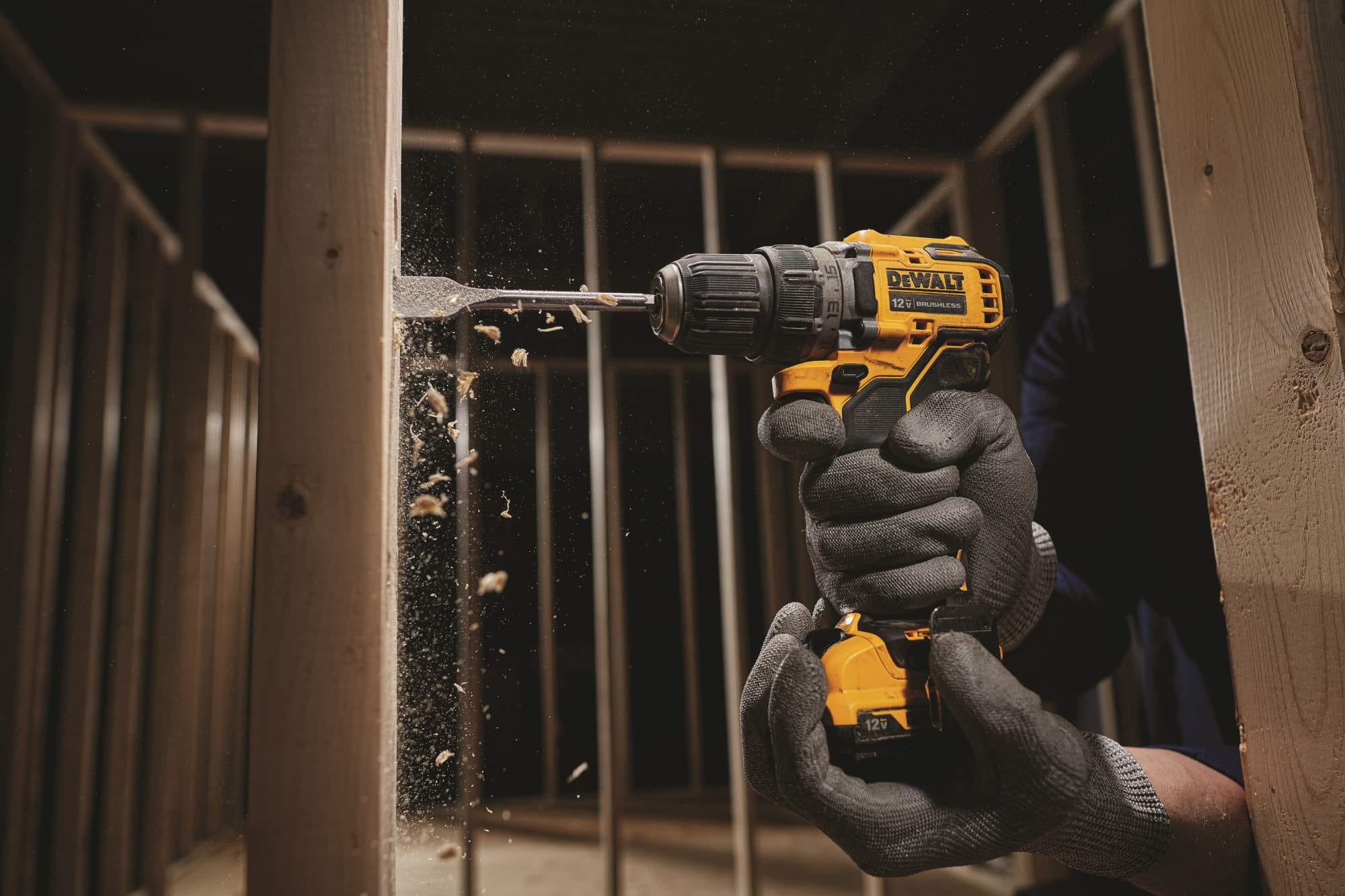DeWALT DCD701F2 XTREME 12V MAX Brushless 3/8-inch Cordless Drill/Driver 2.0Ah Kit