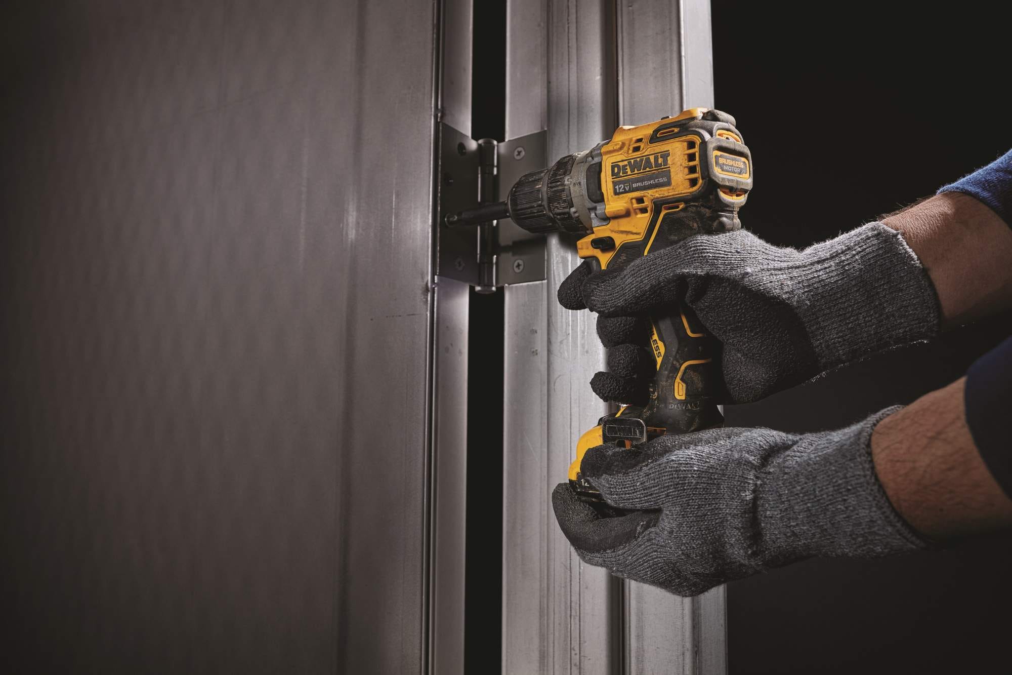 DeWALT DCD701F2 XTREME 12V MAX Brushless 3/8-inch Cordless Drill/Driver 2.0Ah Kit