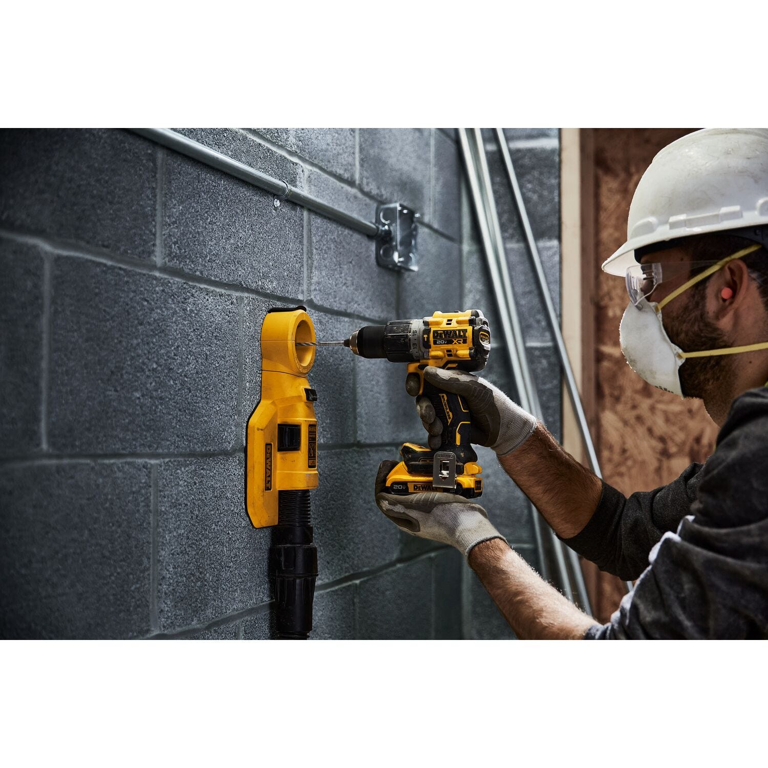 DeWalt DCD805D2 20V MAX* XR Brushless 1/2 in. Hammer Drill/Driver 2.0Ah Kit
