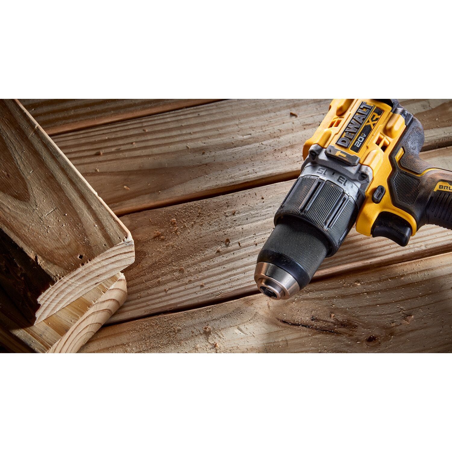 DeWalt DCD805D2 20V MAX* XR Brushless 1/2 in. Hammer Drill/Driver 2.0Ah Kit
