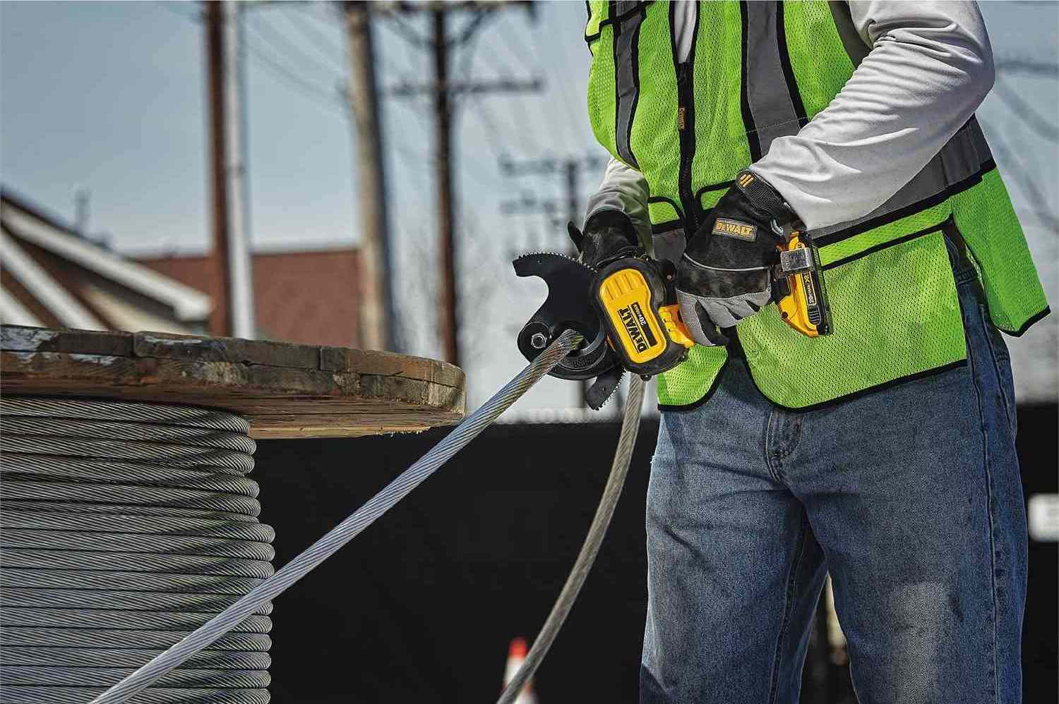 DeWalt DCE155D1 20V Max Cordless ACSR Cable Cutting Tool Kit