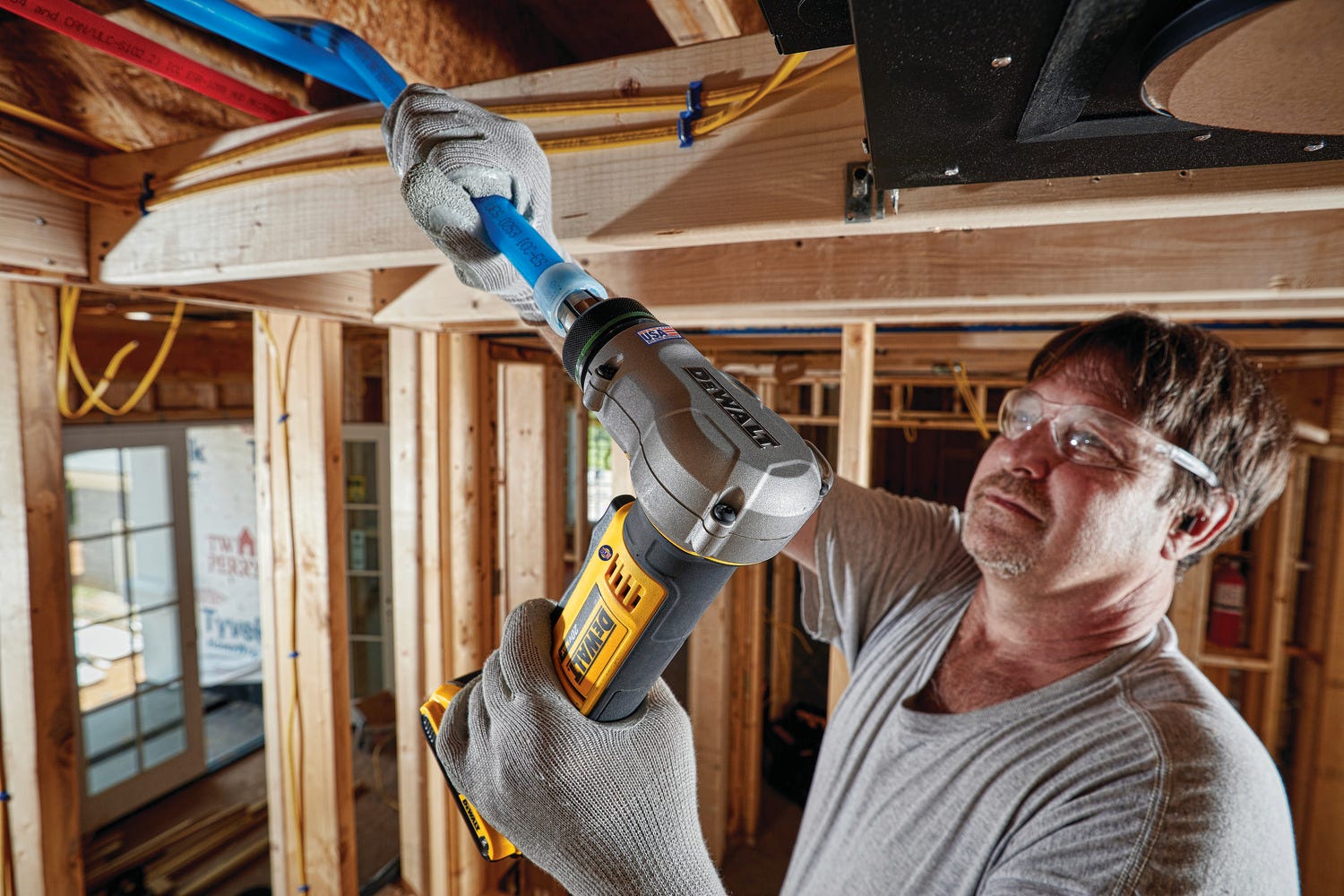DeWalt DCE400D2 20V MAX 1 in. PEX Expander 2.0Ah Kit