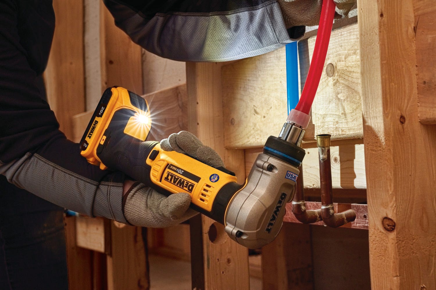 DeWalt DCE400D2 20V MAX 1 in. PEX Expander 2.0Ah Kit