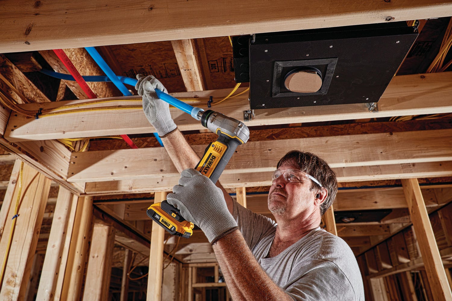DeWalt DCE400D2 20V MAX 1 in. PEX Expander 2.0Ah Kit