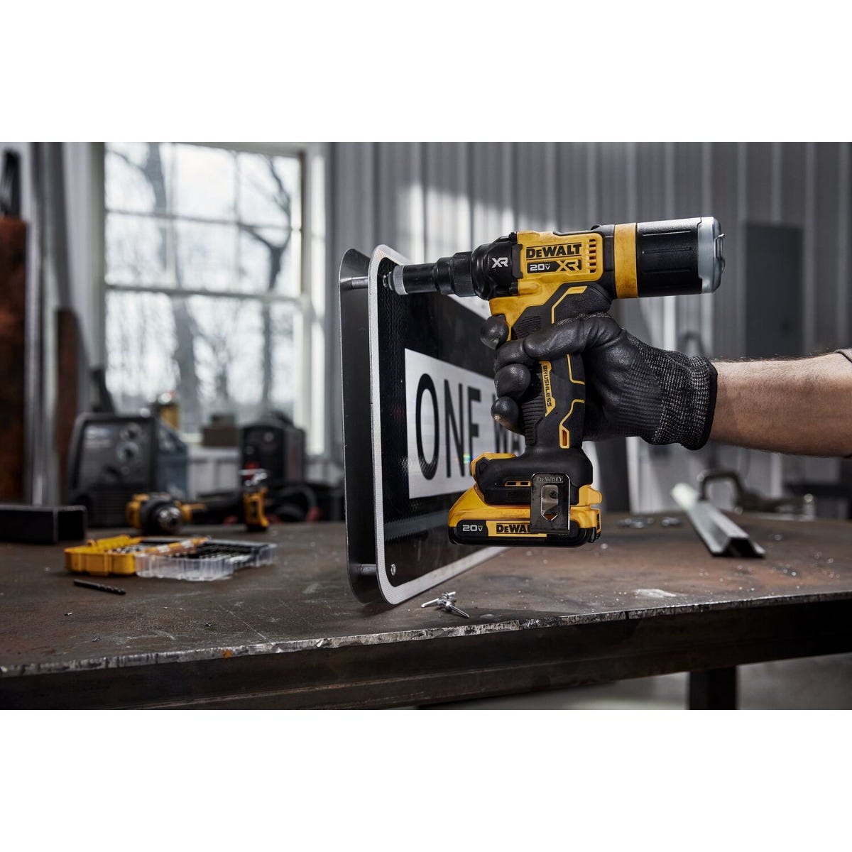 DeWalt DCF403B 20V MAX XR Brushless 3/16 in. Rivet Tool, Tool Only