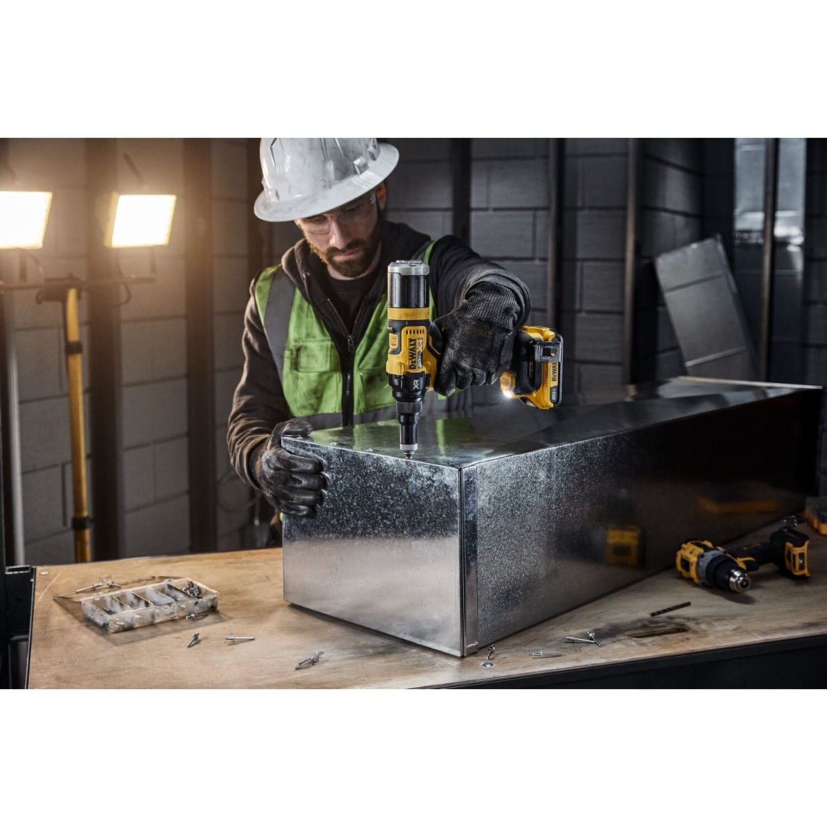 DeWalt DCF403B 20V MAX XR Brushless 3/16 in. Rivet Tool, Tool Only