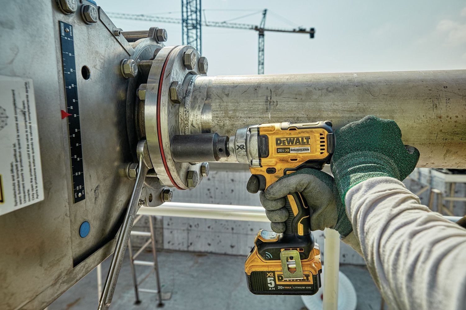 DeWalt DCF896P2 20V MAX Tool Connect 1/2-Inch Mid-Range Detent Pin Anvil Impact Wrench 5.0Ah Kit