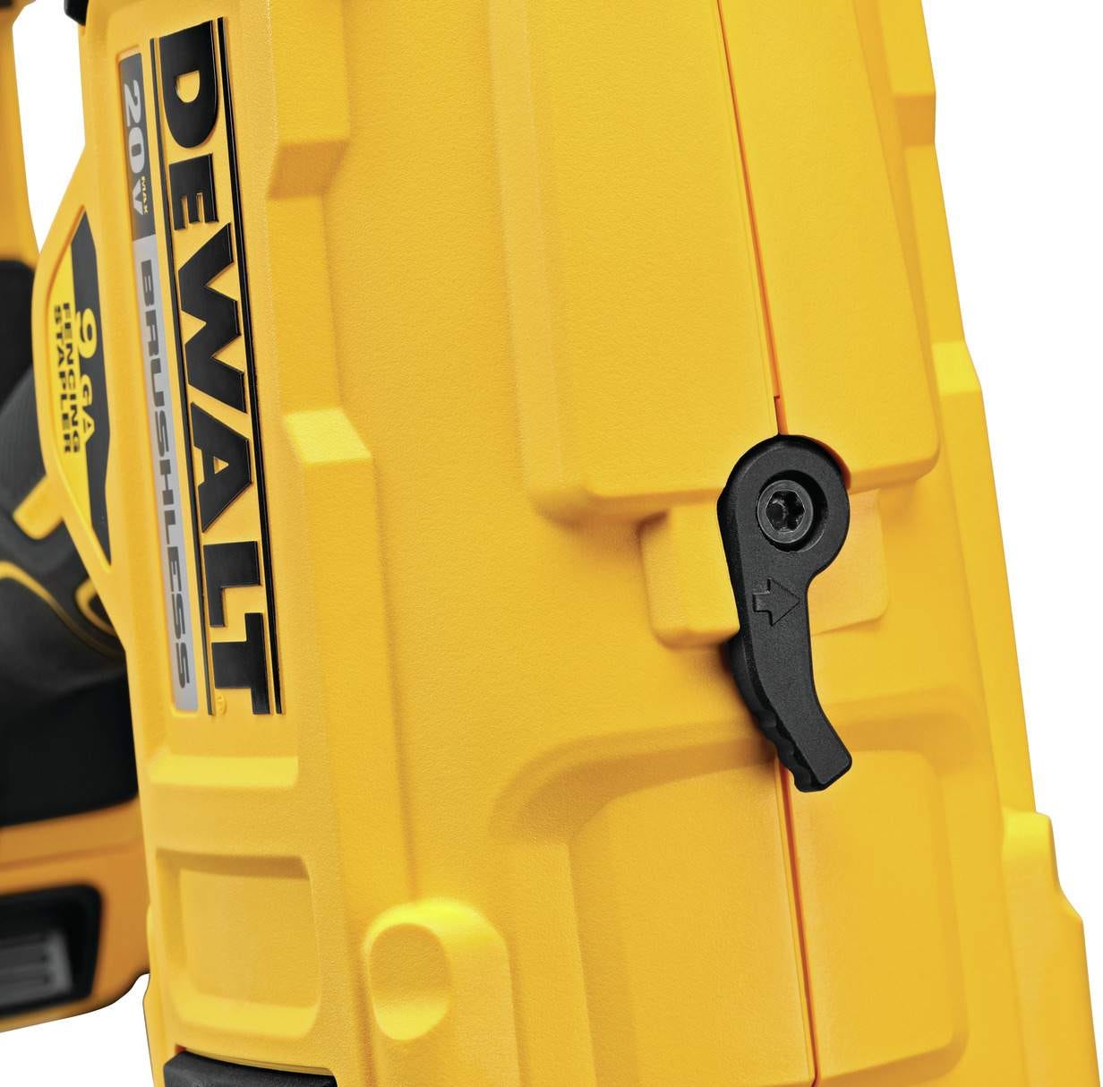 DeWALT DCFS950P2 20V MAX XR Brushless 9-Gauge Fencing Stapler 5.0Ah Kit