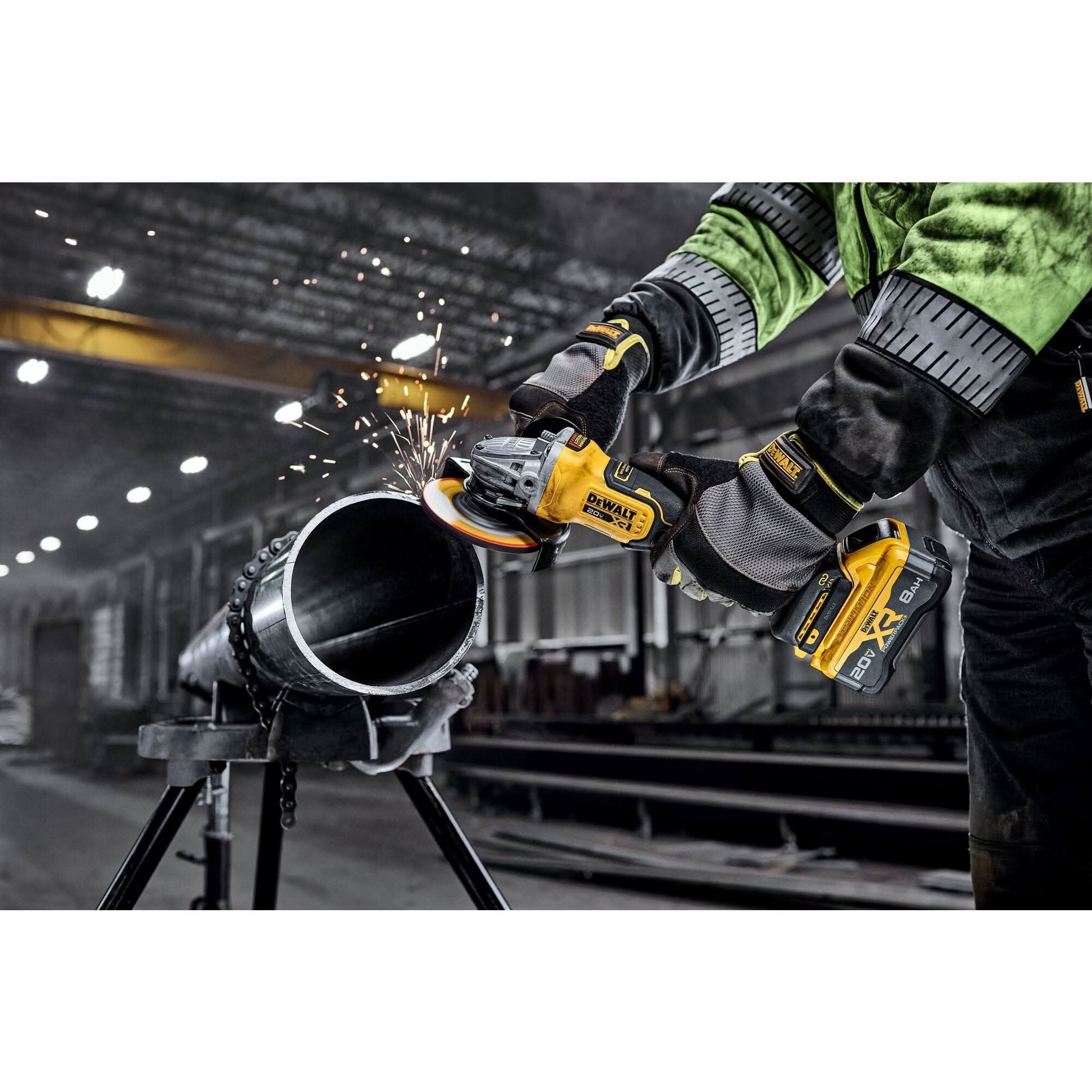 DeWalt DCG410WW1 20V MAX XR Brushless 4-1/2" / 5" Angle Grinder POWERPACK 8.0Ah Kit
