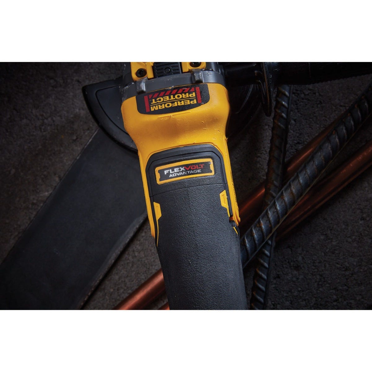 DEWALT DCG416B 20V MAX FlexVOLT Advantage XR Brushless Paddle Switch 5-Inch Small Angle Gringer, Tool Only
