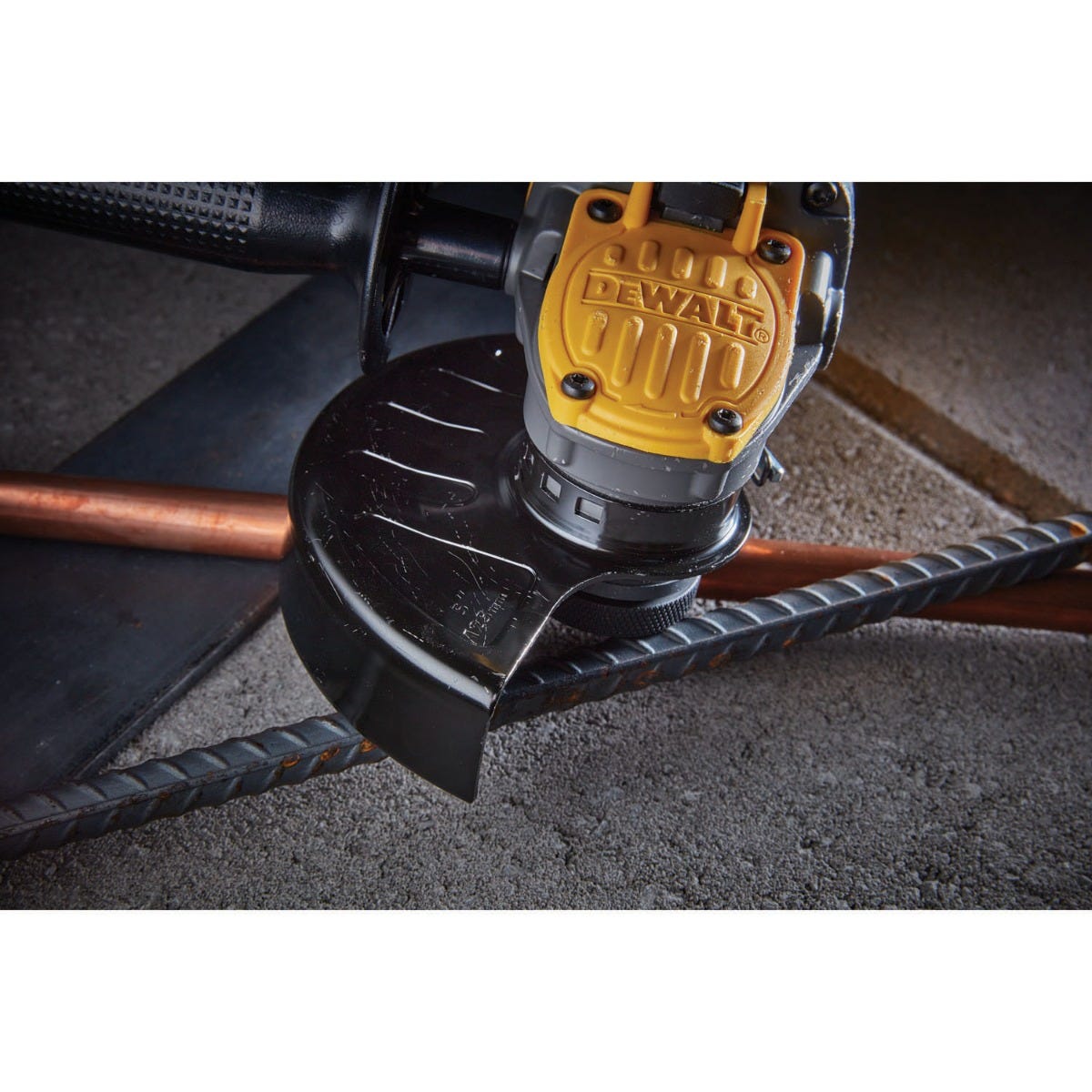 DEWALT DCG416B 20V MAX FlexVOLT Advantage XR Brushless Paddle Switch 5-Inch Small Angle Gringer, Tool Only