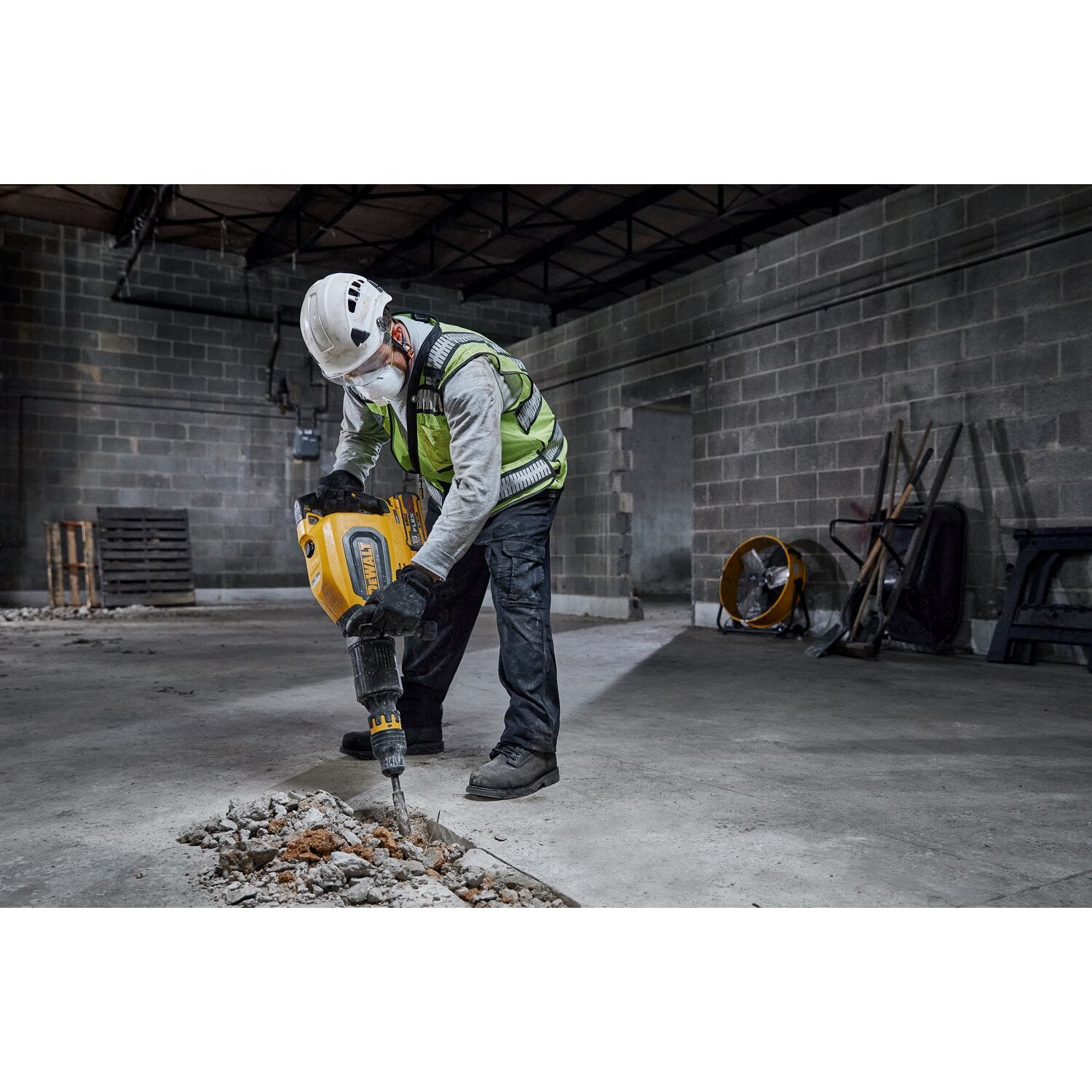 DeWalt DCH911Z2 FlexVolt 20V/60V MAX 27 Lb. SDS MAX Inline Chipping Hammer 15.0Ah Kit