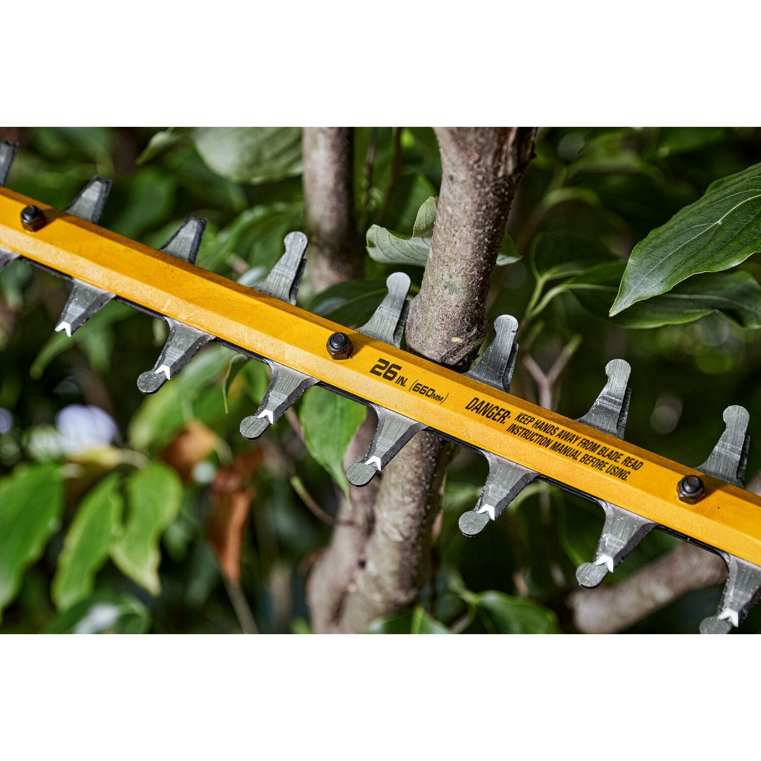 DeWalt DCHT870B FLEXVOLT 20V/60V MAX 26 in. Brushless 26 in. Hedge Trimmer, Tool Only
