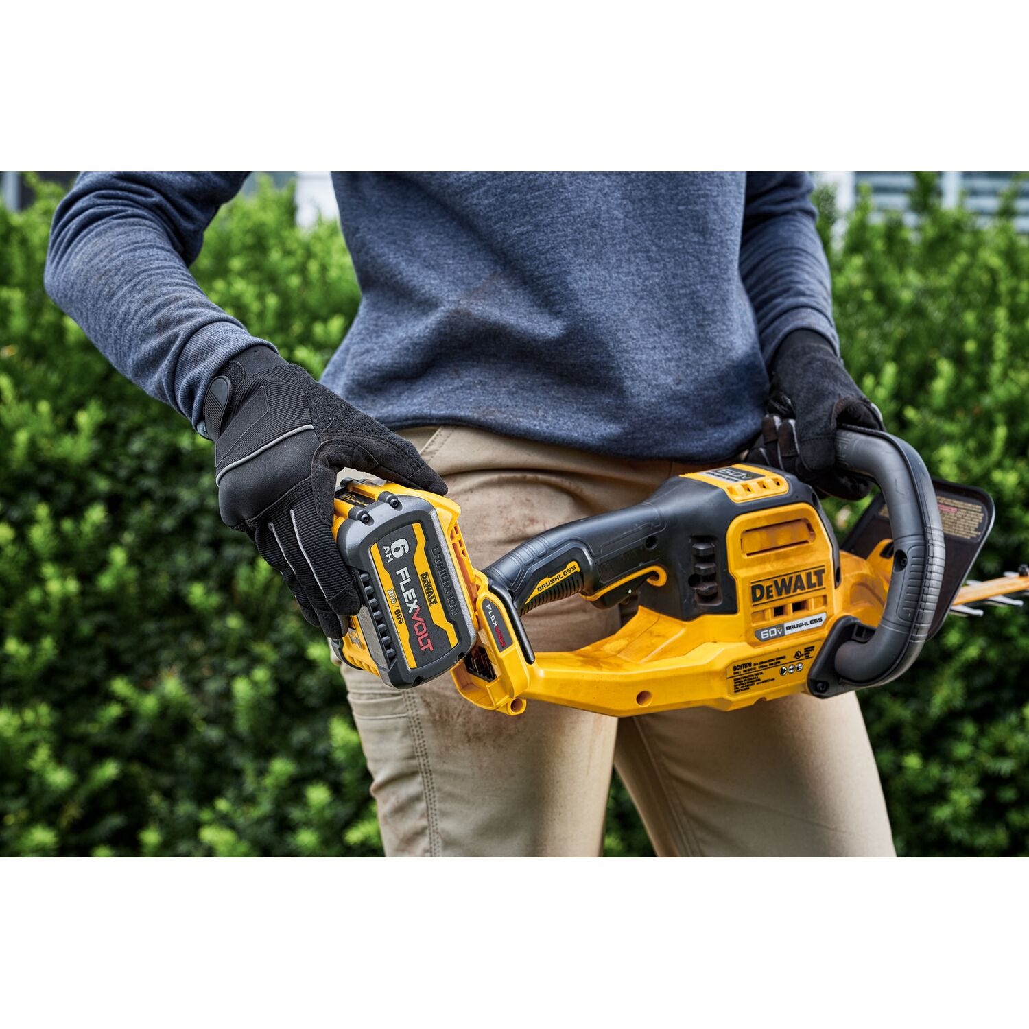 DeWalt DCHT870B FLEXVOLT 20V/60V MAX 26 in. Brushless 26 in. Hedge Trimmer, Tool Only