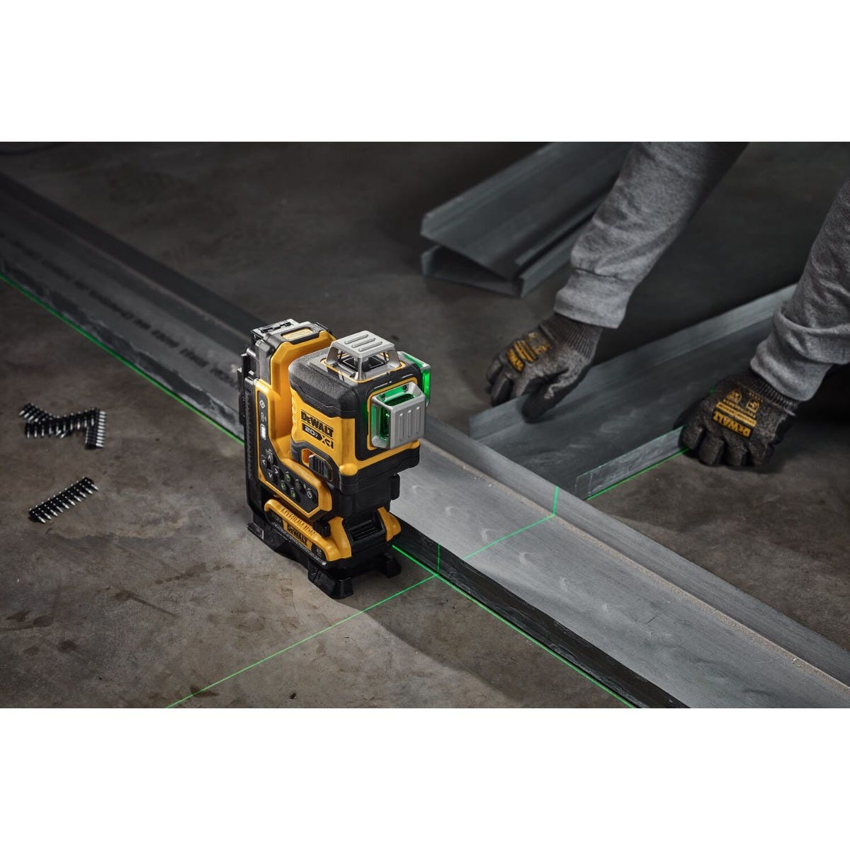 DeWalt DCLE34035D1 20V MAX 3x360 Remote Control Laser Kit
