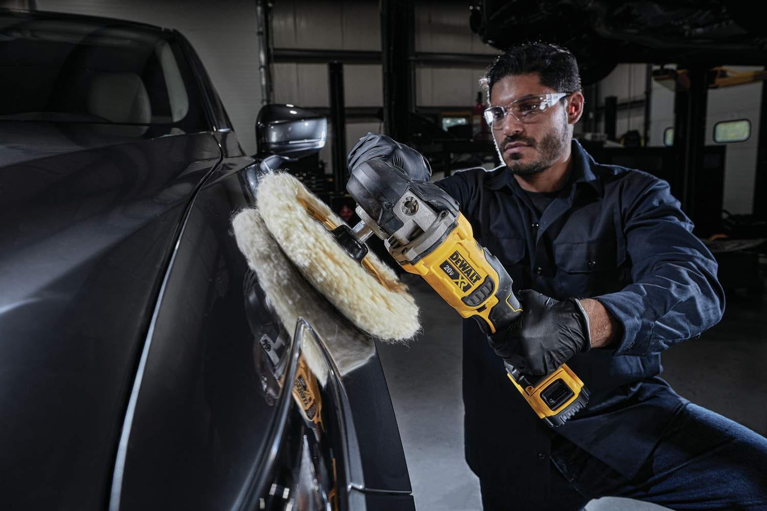 DeWalt DCM849P2 20V MAX XR 7-inch Cordless Variable Speed Rotary Polisher 5.0Ah Kit