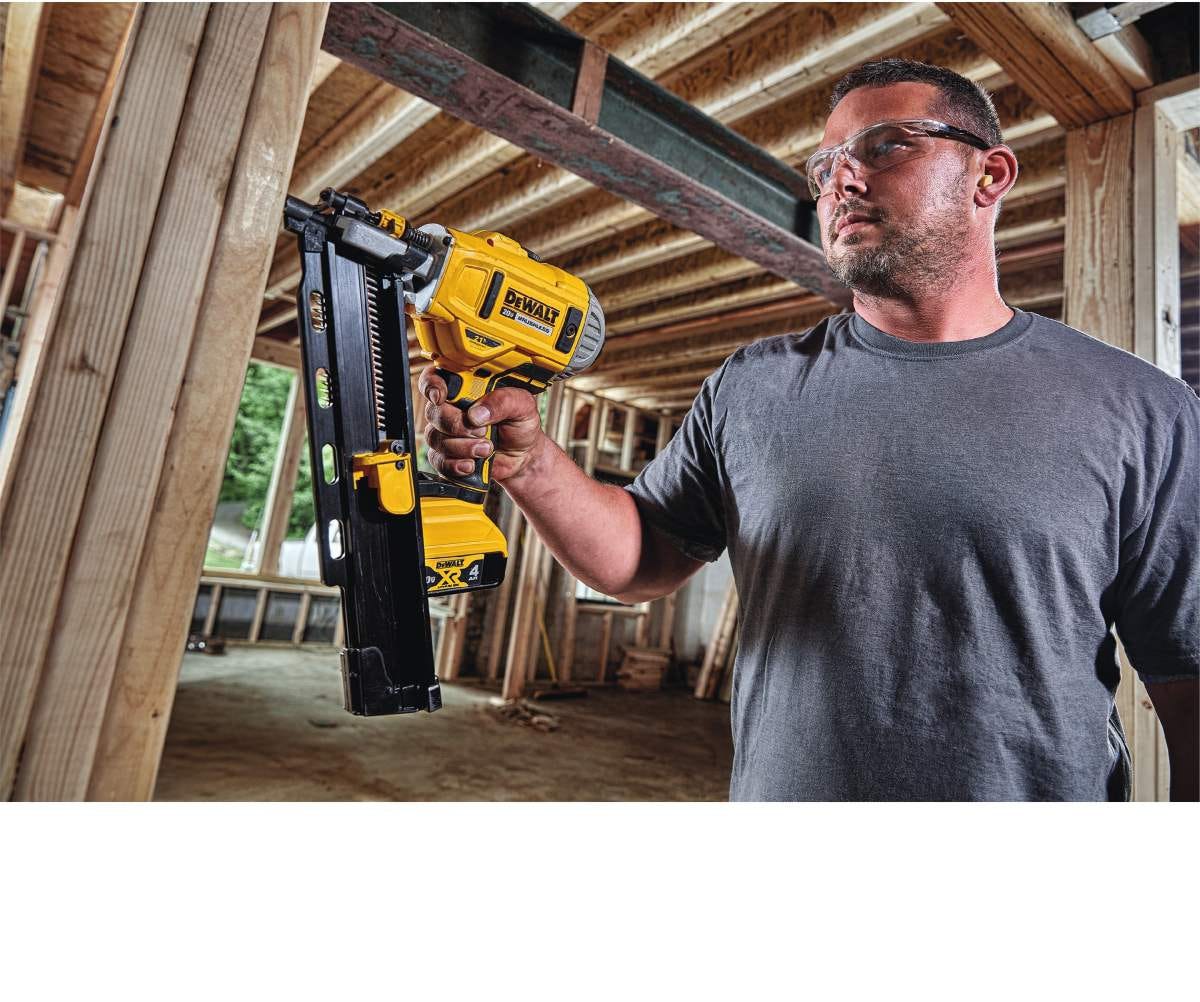 DeWalt DCN21PLB 20V MAX 21-Degree Plastic Collated Cordless Framing Nailer, Tool Only