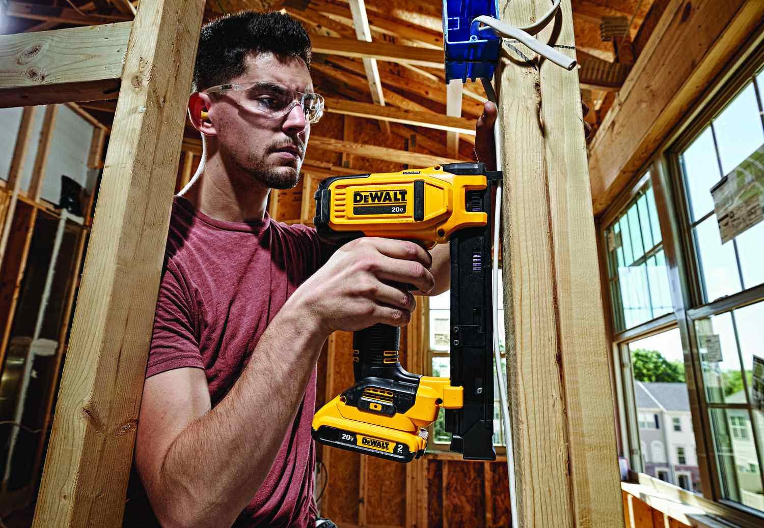 DeWalt DCN701B 20V MAX Cordless Electrician Cable Stapler, Tool Only