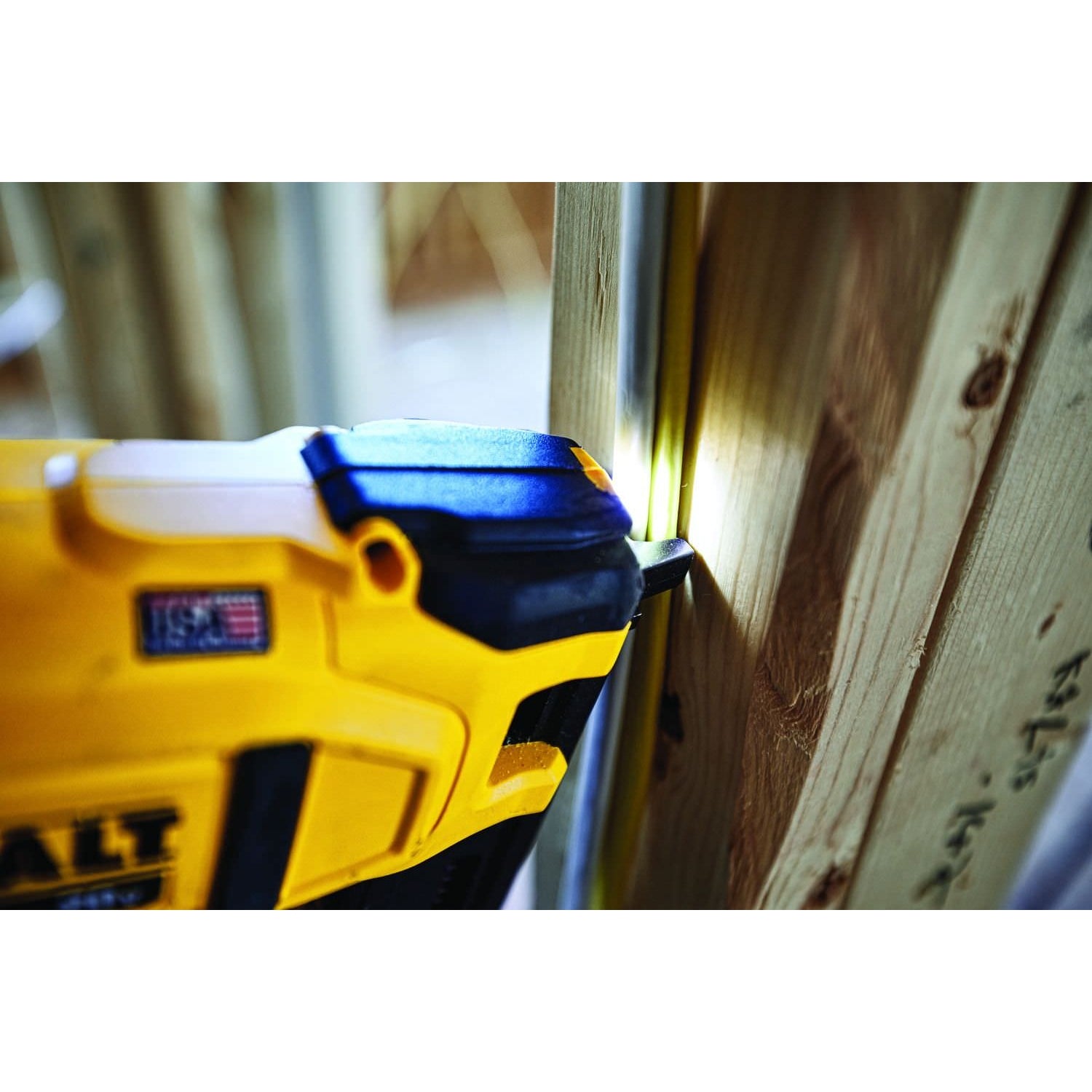 DeWalt DCN701B 20V MAX Cordless Electrician Cable Stapler, Tool Only