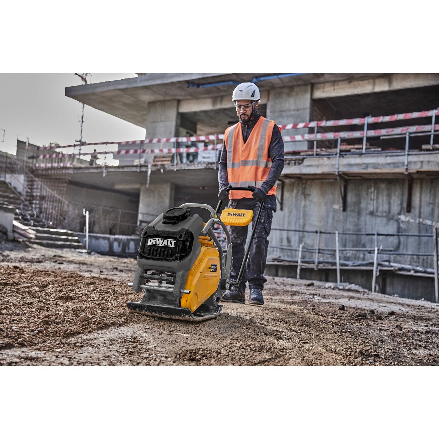 DeWALT DCPS7154AG2 POWERSHIFT™ Forward Plate Compactor Kit