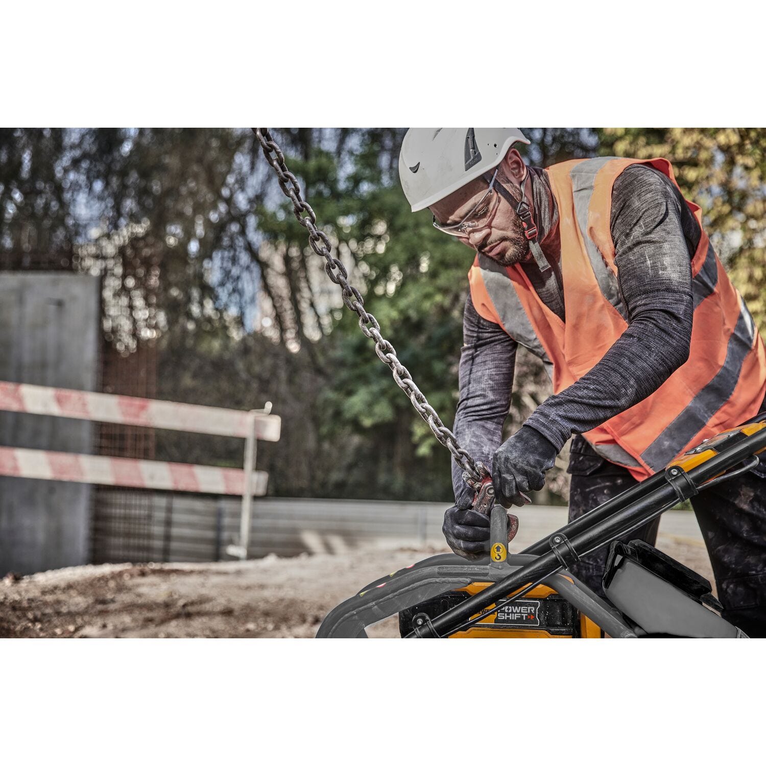 DeWALT DCPS7154AG2 POWERSHIFT™ Forward Plate Compactor Kit